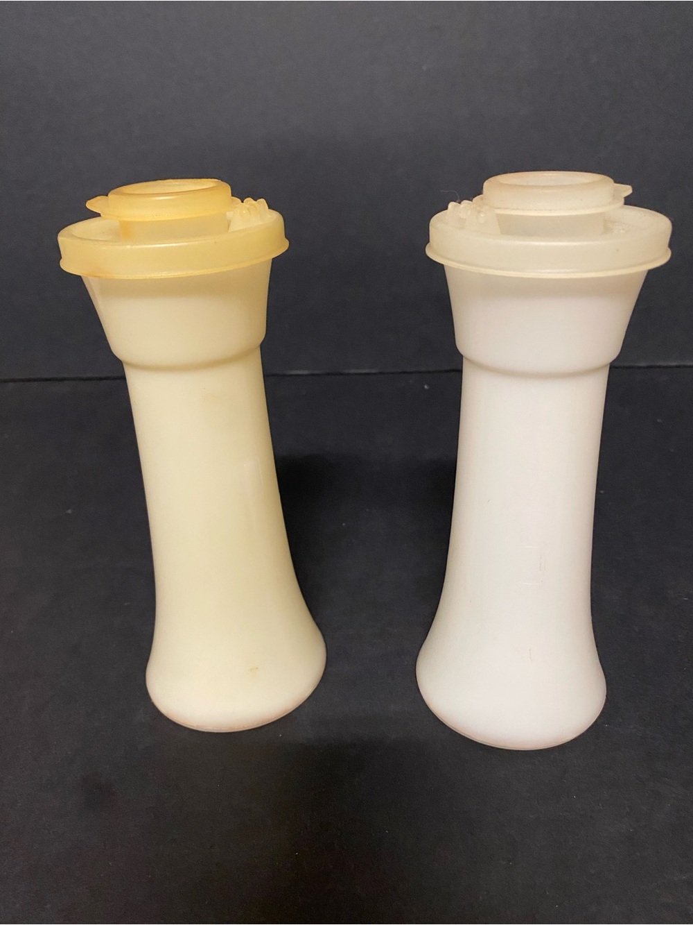Vintage Plastic Tupperware salt & Pepper vintage shakers
